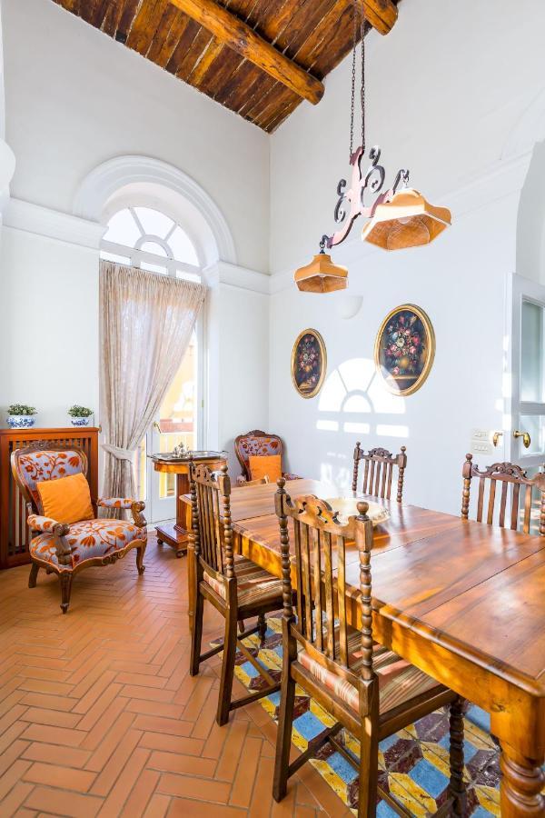 Residenza Capano Charming House By Napoliapartments Экстерьер фото