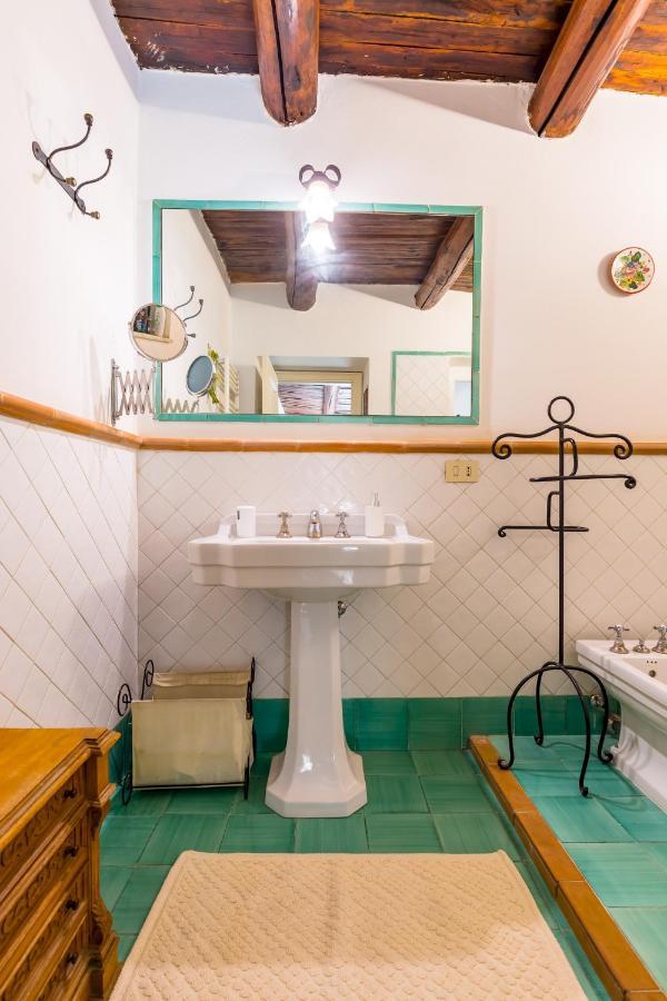 Residenza Capano Charming House By Napoliapartments Экстерьер фото